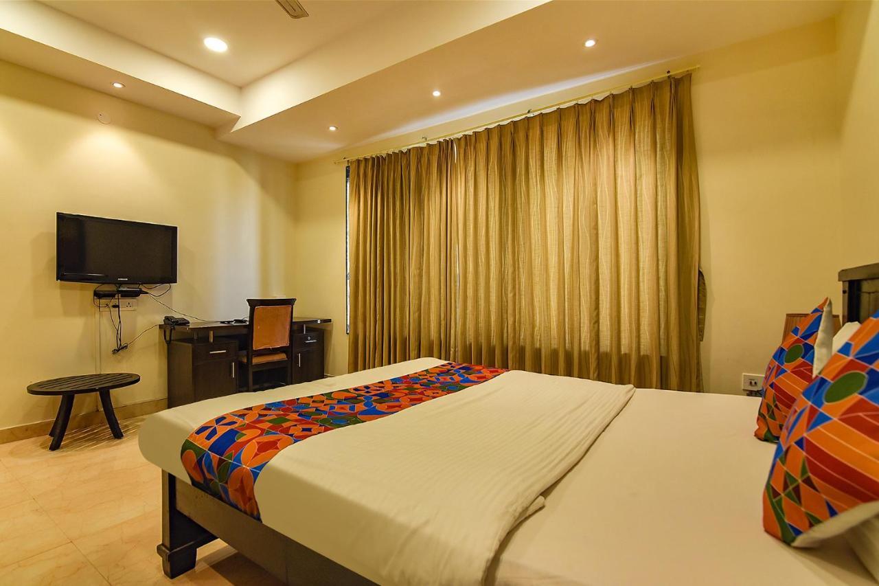 Fabhotel All In One Saltlake - Opp Bj Market Complex Calcutta  Esterno foto